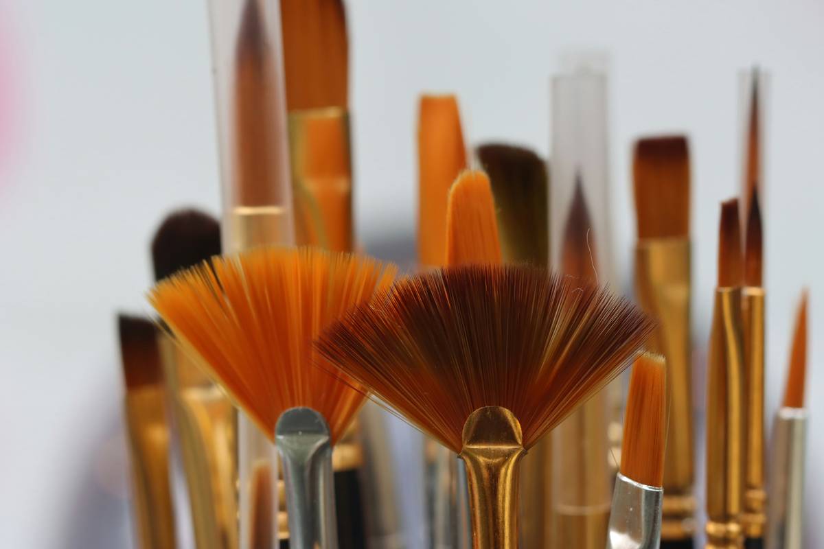 Why Sustainable Makeup Brushes Are a Beauty Game-Changer (& How to Choose the Best Ones)