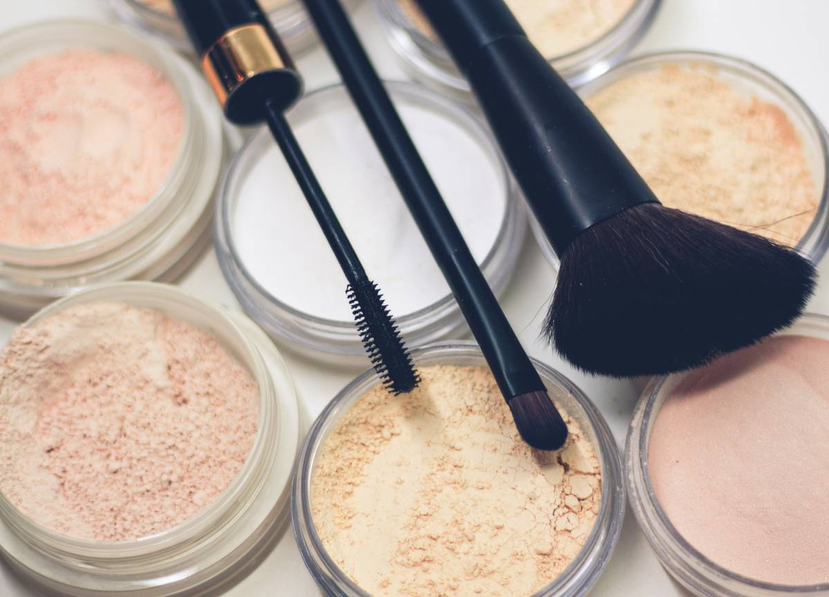 Clean Beauty for Acne: The Ultimate Guide to Natural Makeup That Works